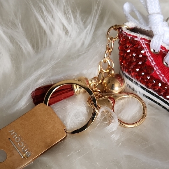 Red Rhinestone Sneaker Keychain - Picture 3 of 3